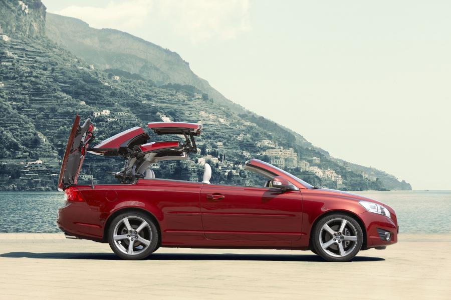  Volvo C70 2010 года  (фото 37 из 51)